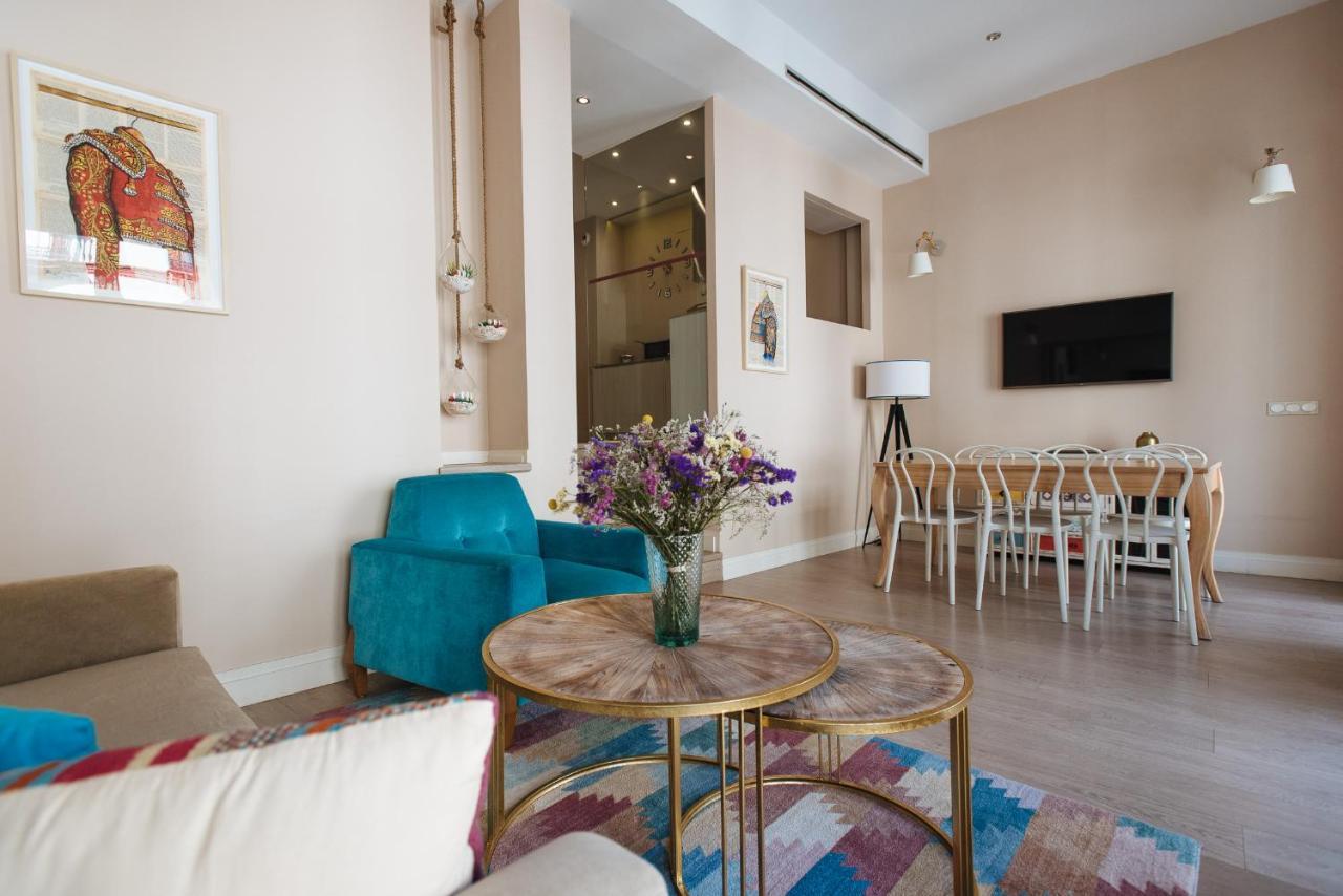 Maestranza Boutique Apartment Sevilla Bagian luar foto